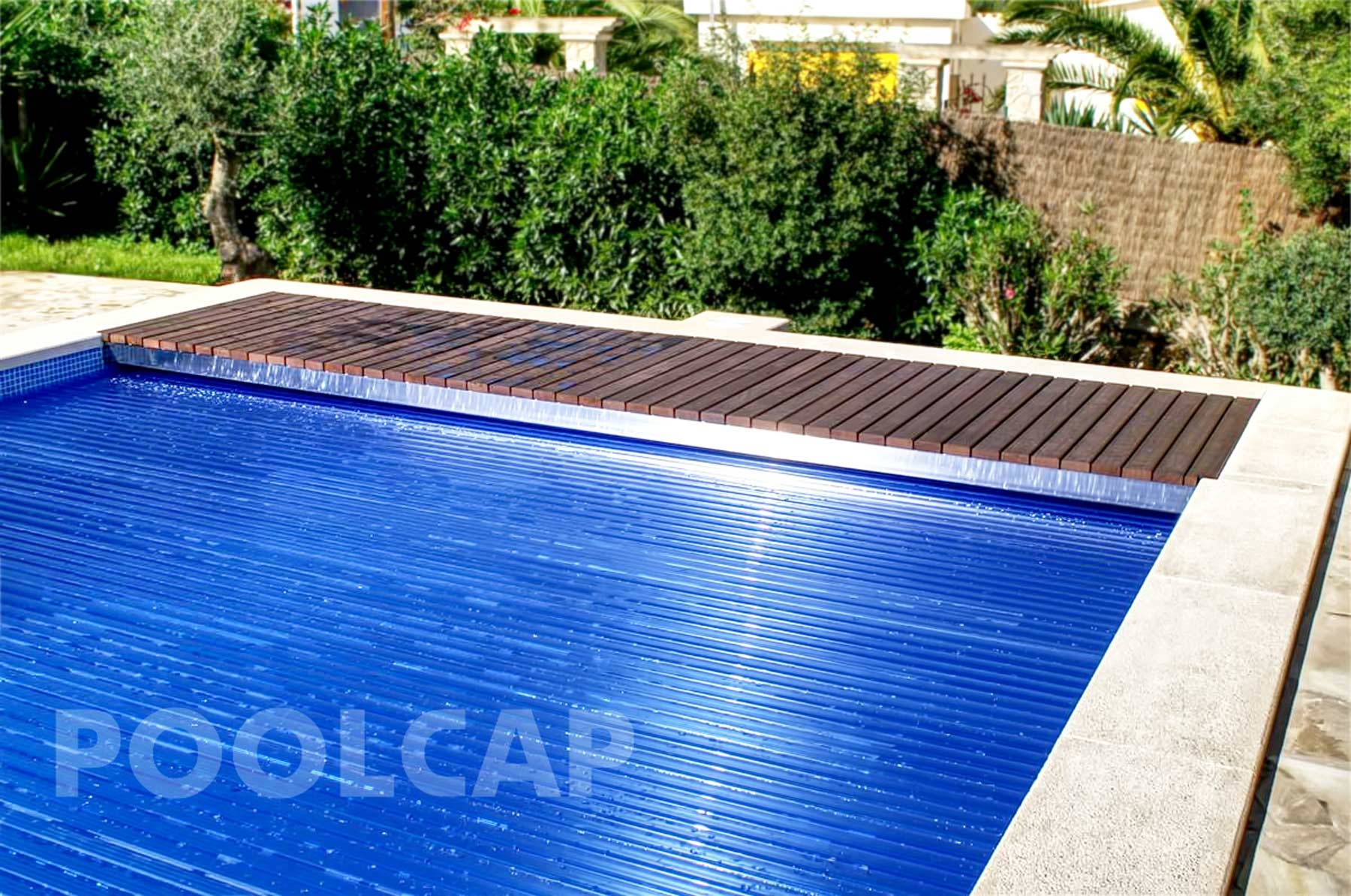 Poolabdeckung Rolloschacht oben