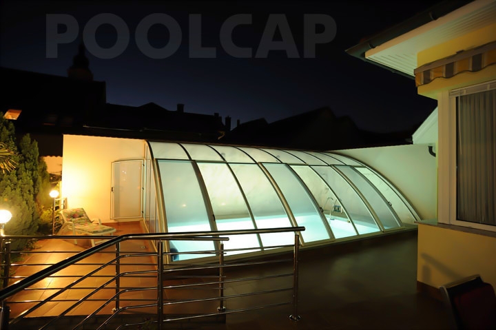 Poolueberdachung Aquacomet Creative Nacht