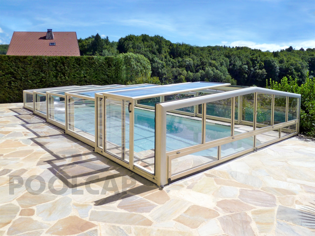 Schwimmbadueberdachung fuer Pool aquacomet orion 1
